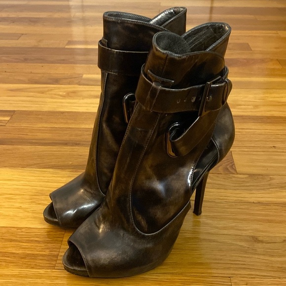 Marciano by Guess Women’s Brown Open Toe Heels With Buckle Size 7 - Picture 1 of 9